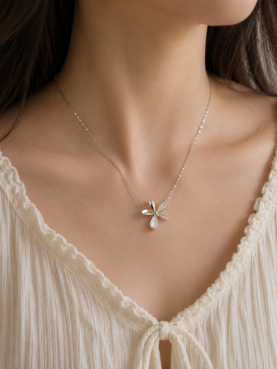 Winglet Silver Chain Pendant