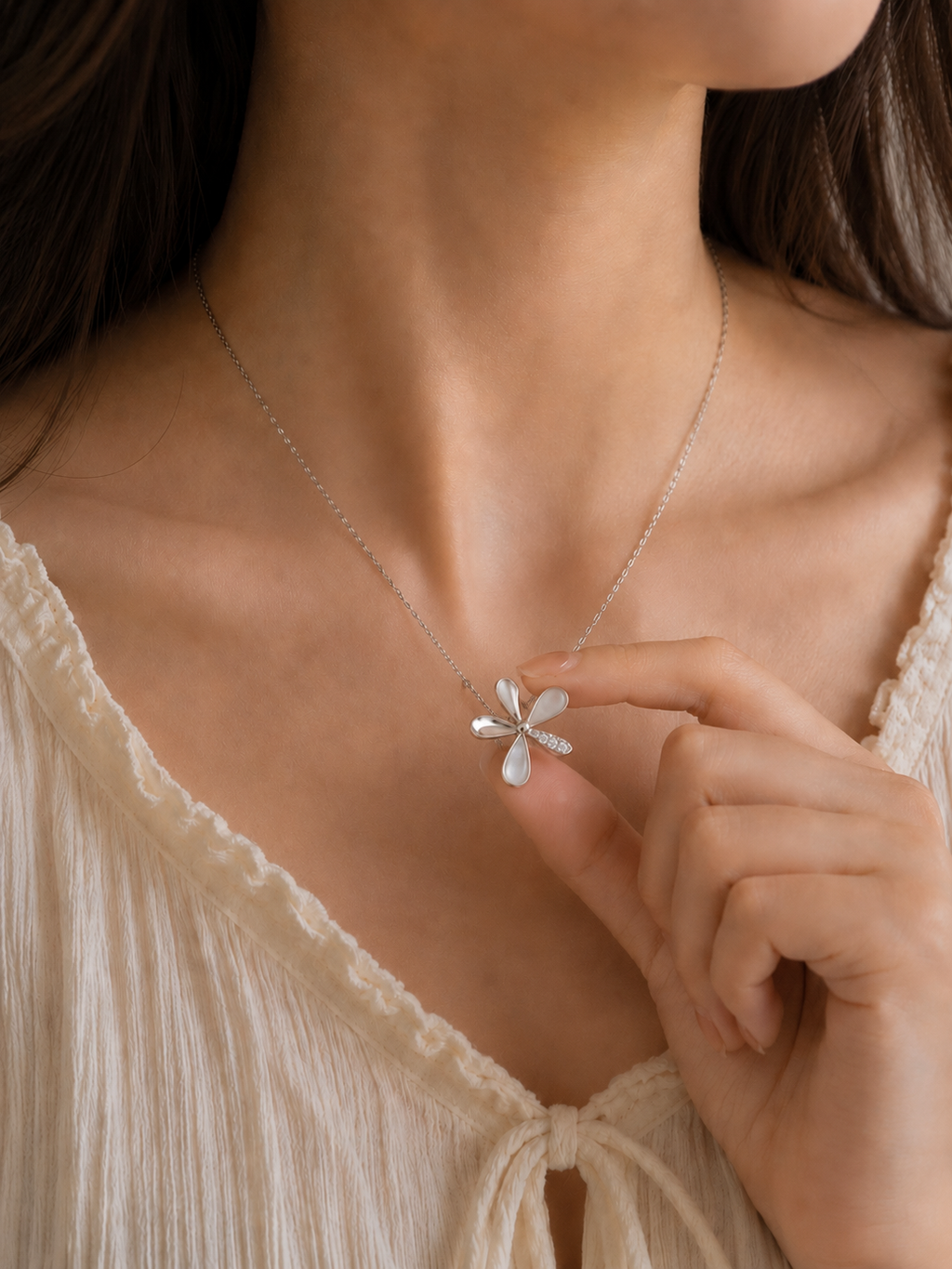 Winglet Silver Chain Pendant