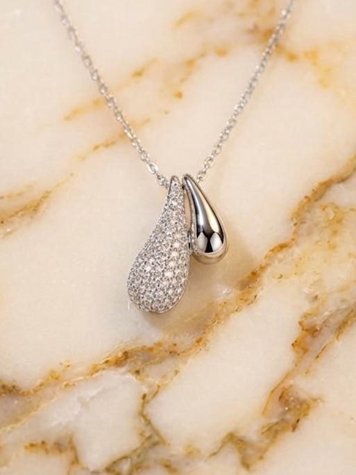 Tear Drop Silver Chain AD Pendant