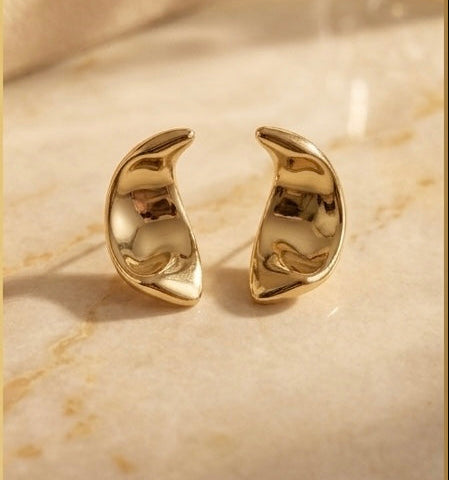 Crescent Glow Golden Curve Stud Earings