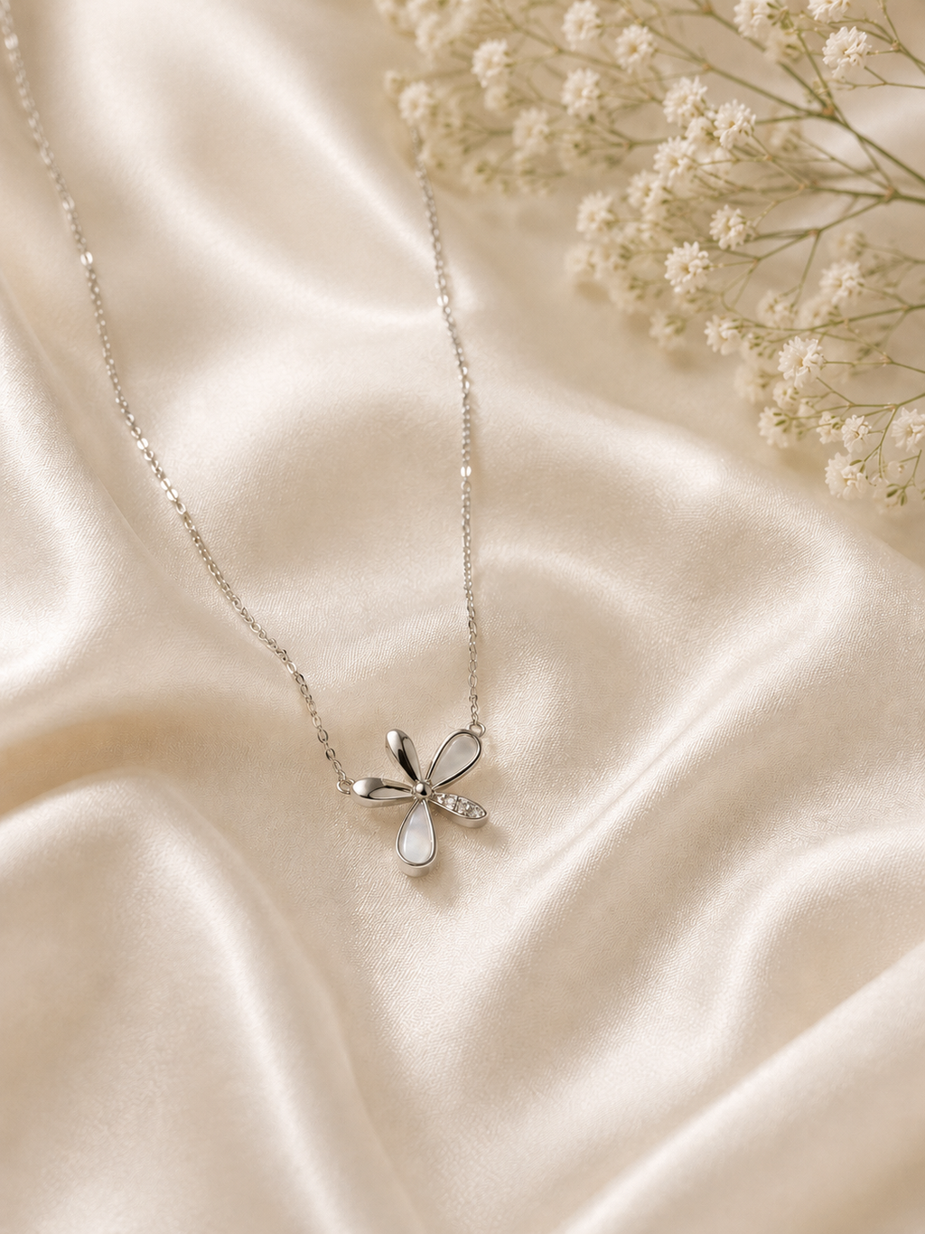 Winglet Silver Chain Pendant
