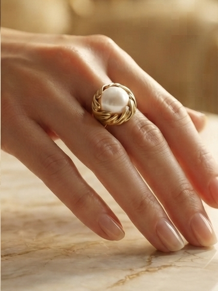 Imperial Lustrous Pearl Golden Ring