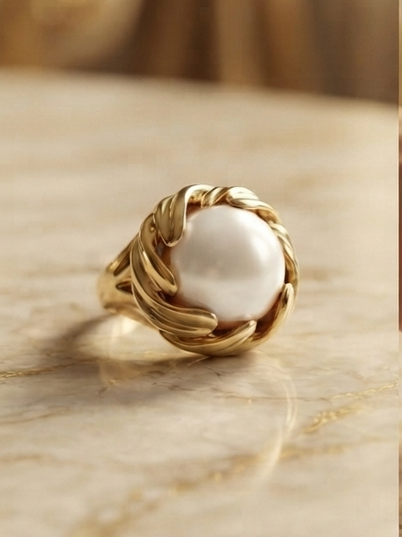 Imperial Lustrous Pearl Golden Ring